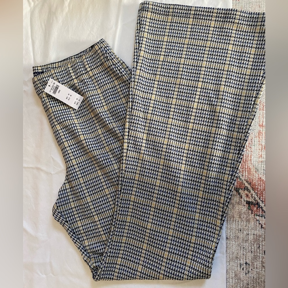 NWT - A&F Gray Plaid Flared pants size large